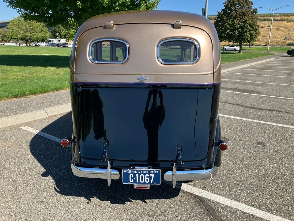 1937 Chevrolet Carryall Suburban 1st Gen - Image 14 of 31