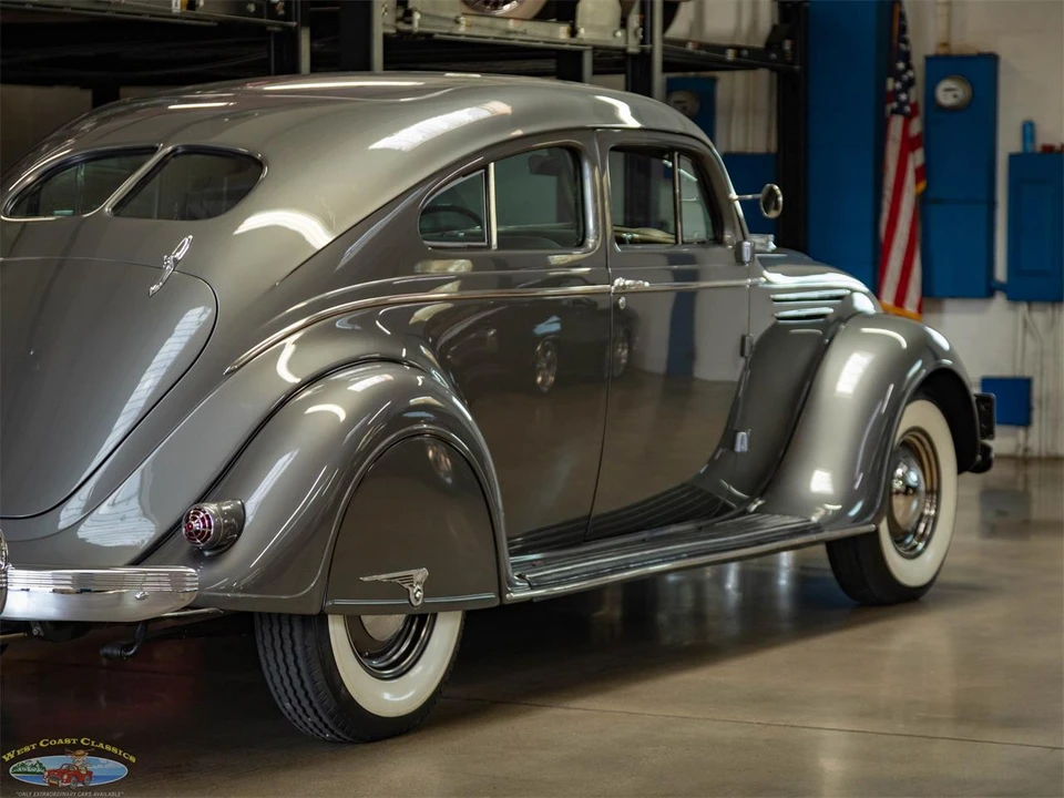 1937 Chrysler Airflow - Image 26 of 31