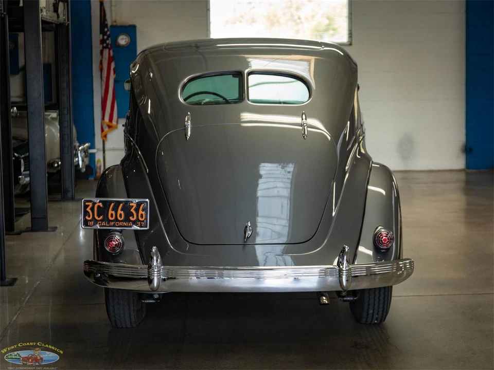 1937 Chrysler Airflow - Image 17 of 31