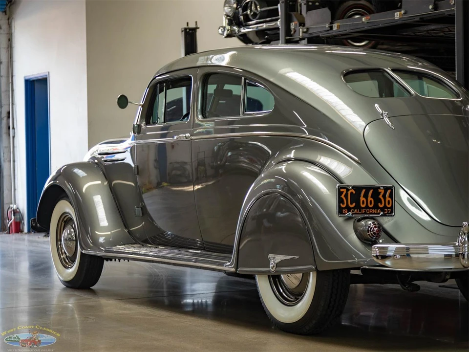1937 Chrysler Airflow - Image 22 of 31