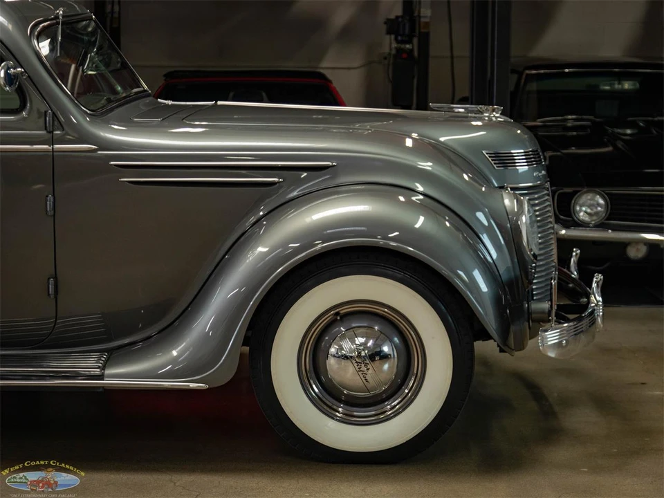 1937 Chrysler Airflow - Image 4 of 31
