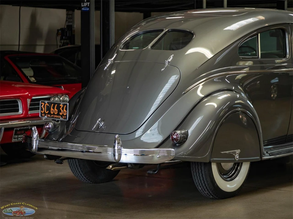1937 Chrysler Airflow - Image 25 of 31