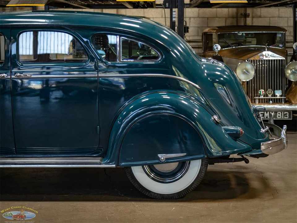 1937 Chrysler Airflow - Image 4 of 31