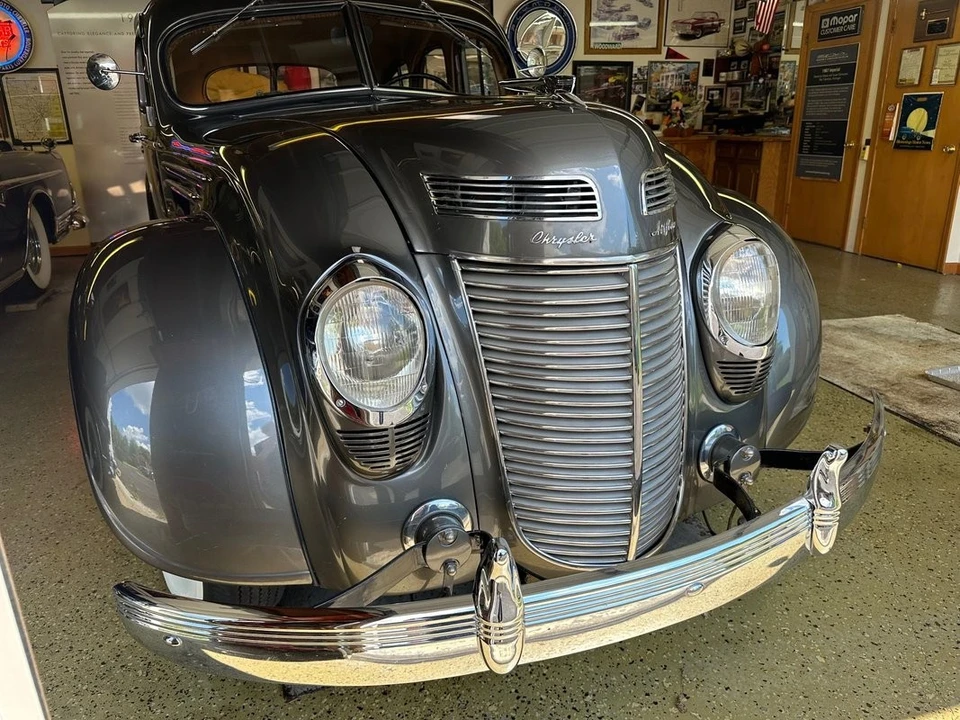 1937 Chrysler Airflow - Image 5 of 31
