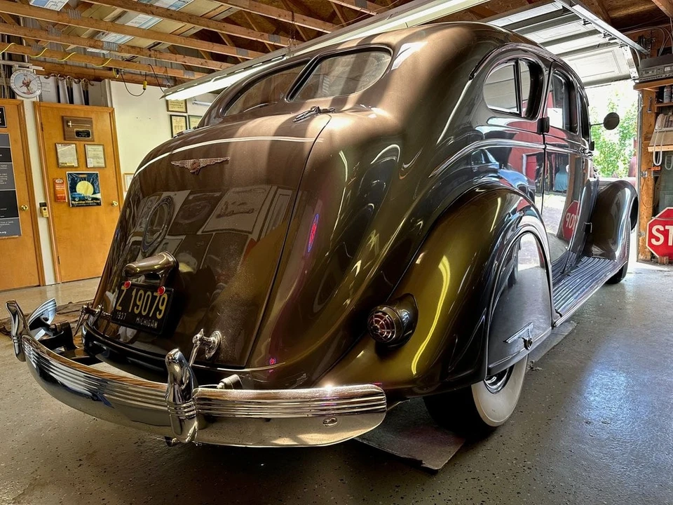 1937 Chrysler Airflow - Image 10 of 31