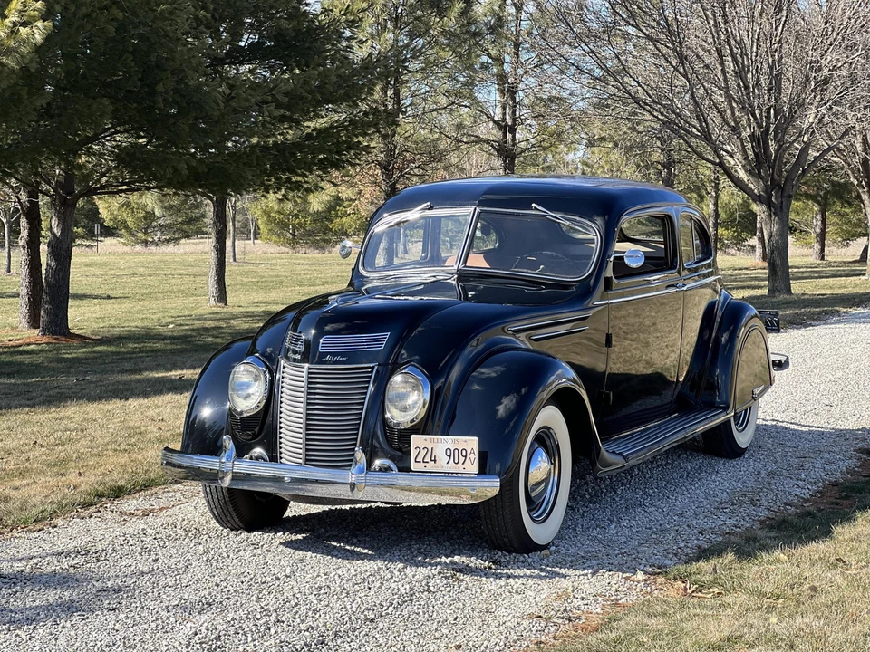 1937 Chrysler Airflow - Image 5 of 31