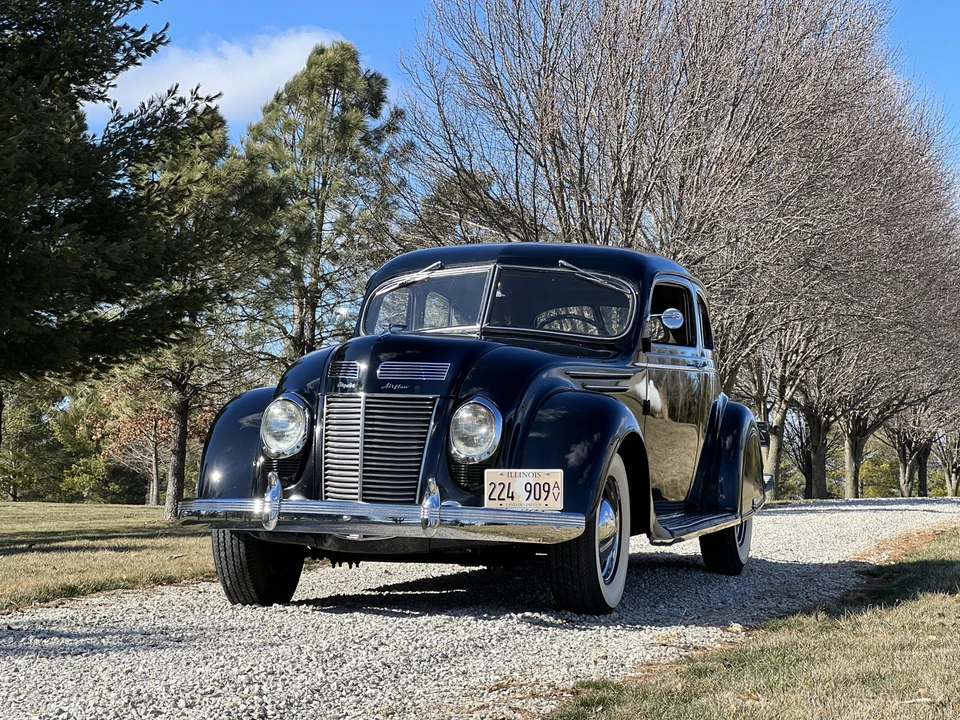 1937 Chrysler Airflow - Image 4 of 31