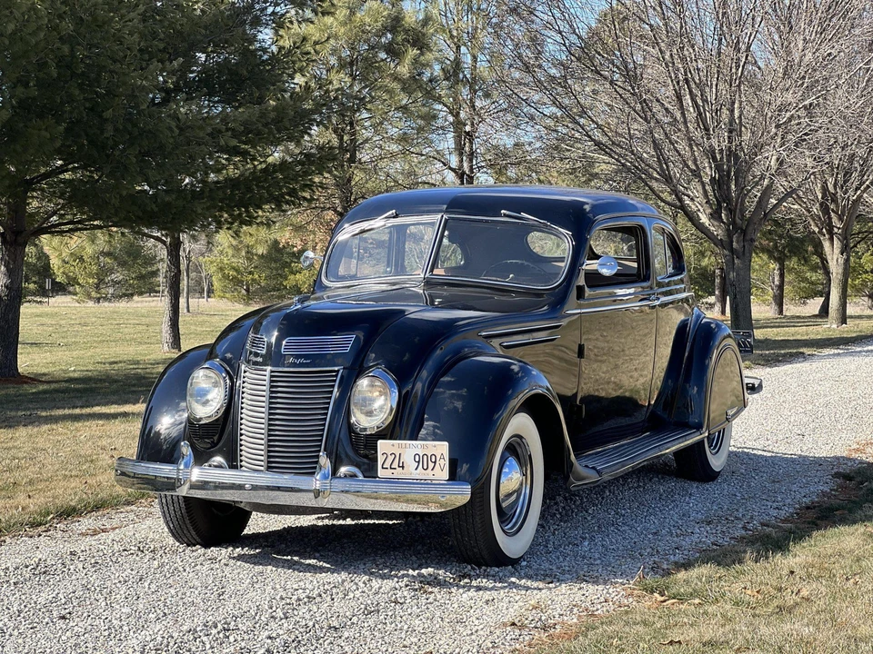 1937 Chrysler Airflow - Image 6 of 31