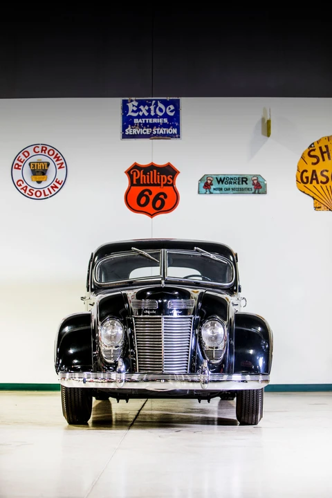 1937 Chrysler Airflow - Image 13 of 15