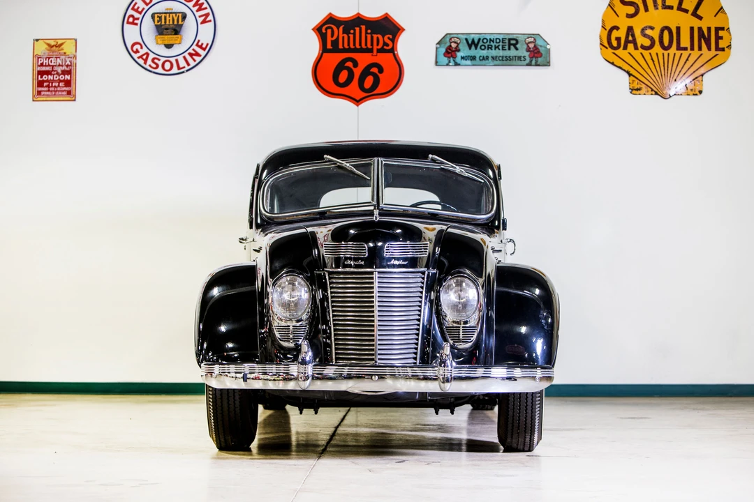 1937 Chrysler Airflow - Image 10 of 15
