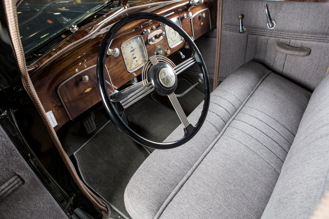 1937 Chrysler Airflow - Image 9 of 15
