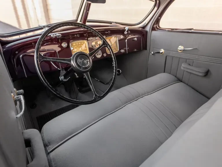 1937 Chrysler Airflow - Image 5 of 31