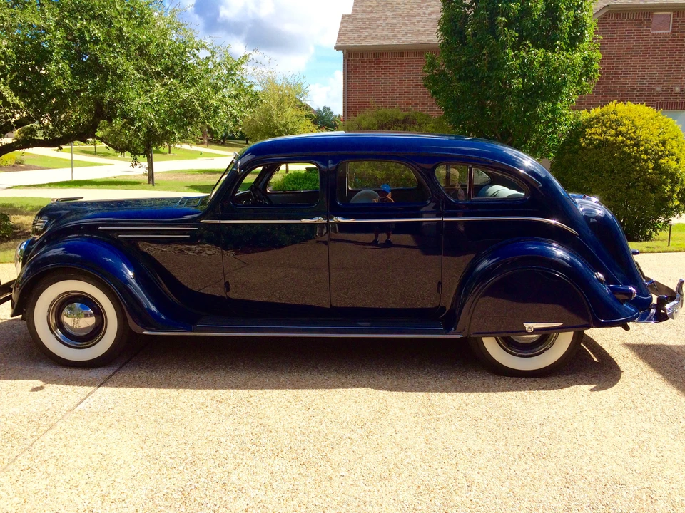 1937 Chrysler Airflow - Image 5 of 31