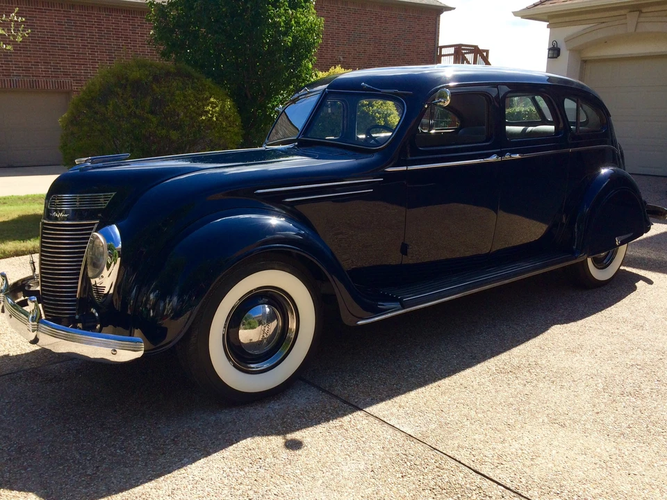 1937 Chrysler Airflow - Image 3 of 31