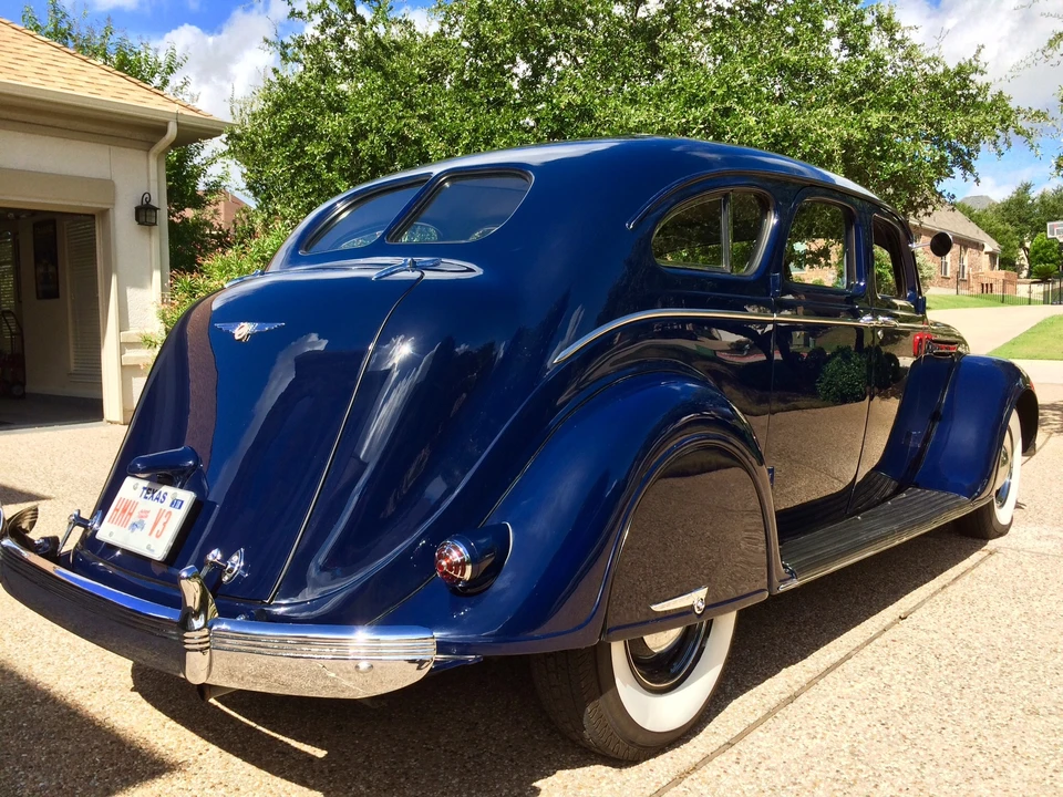 1937 Chrysler Airflow - Image 9 of 31