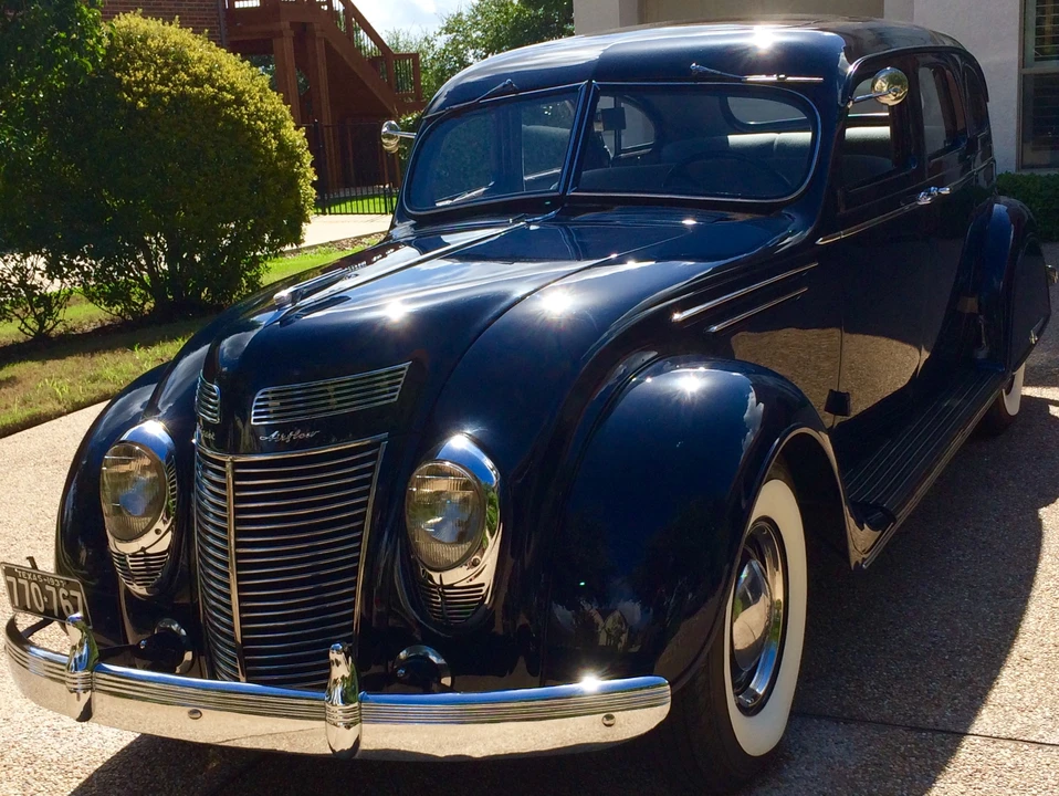 1937 Chrysler Airflow - Image 4 of 31