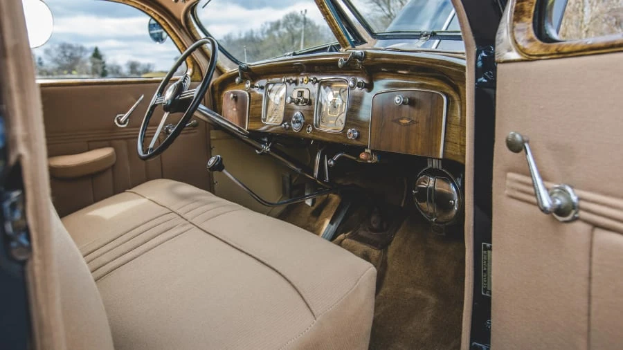 1937 Chrysler Airflow - Image 5 of 12