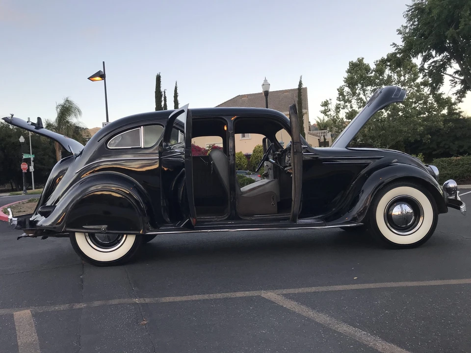 1937 Chrysler Airflow - Image 3 of 31