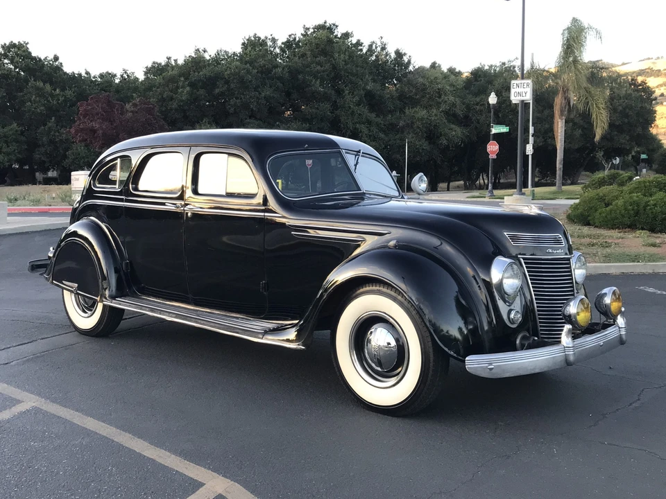 1937 Chrysler Airflow - Image 11 of 31