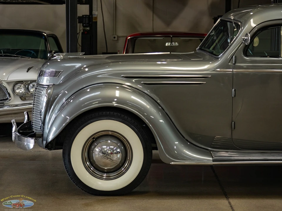 1937 Chrysler Airflow - Image 5 of 21