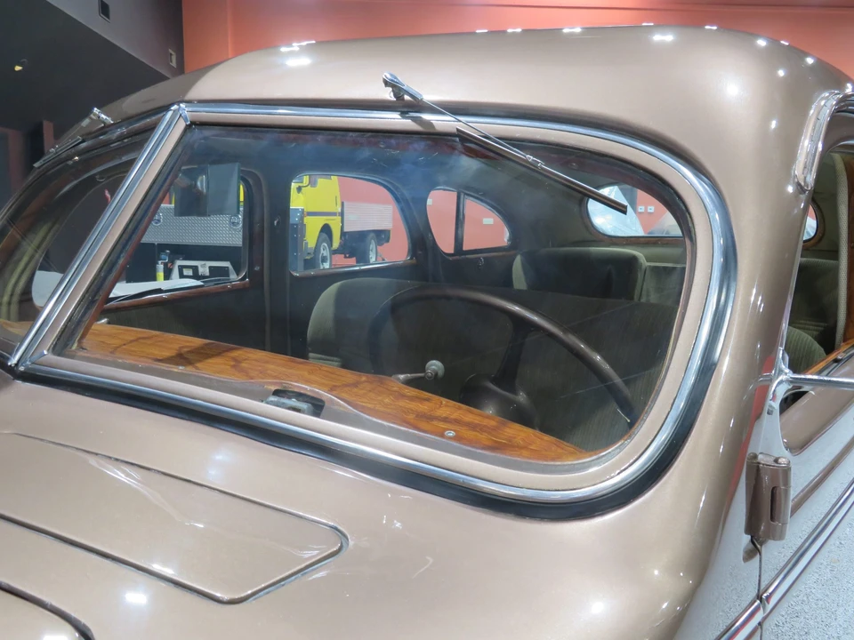 1937 Chrysler Airflow - Image 19 of 31