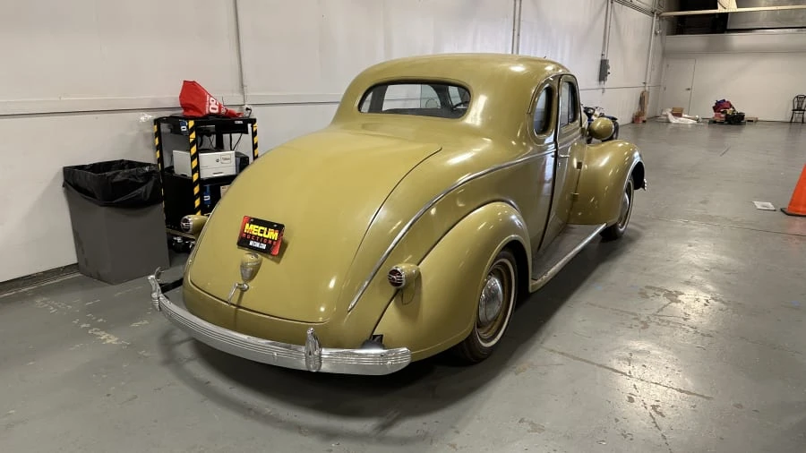 1937 Chrysler Airflow - Image 2 of 3