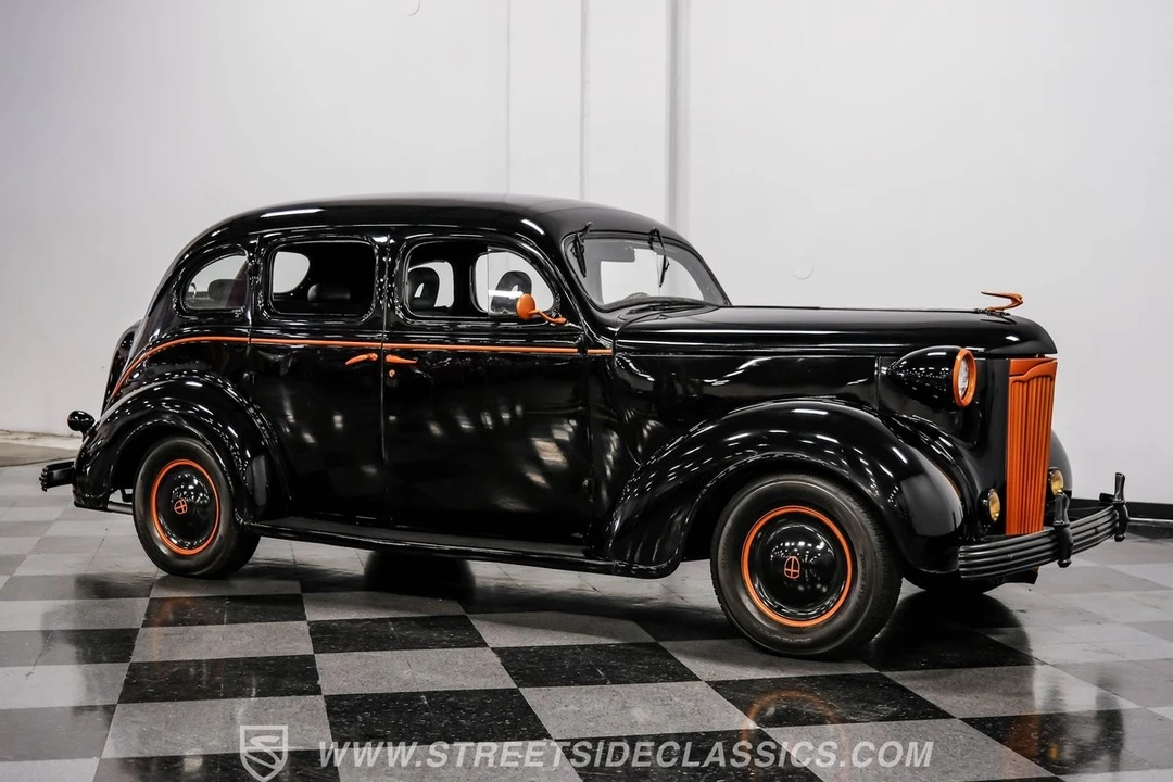 1937 Chrysler Airflow - Image 15 of 21