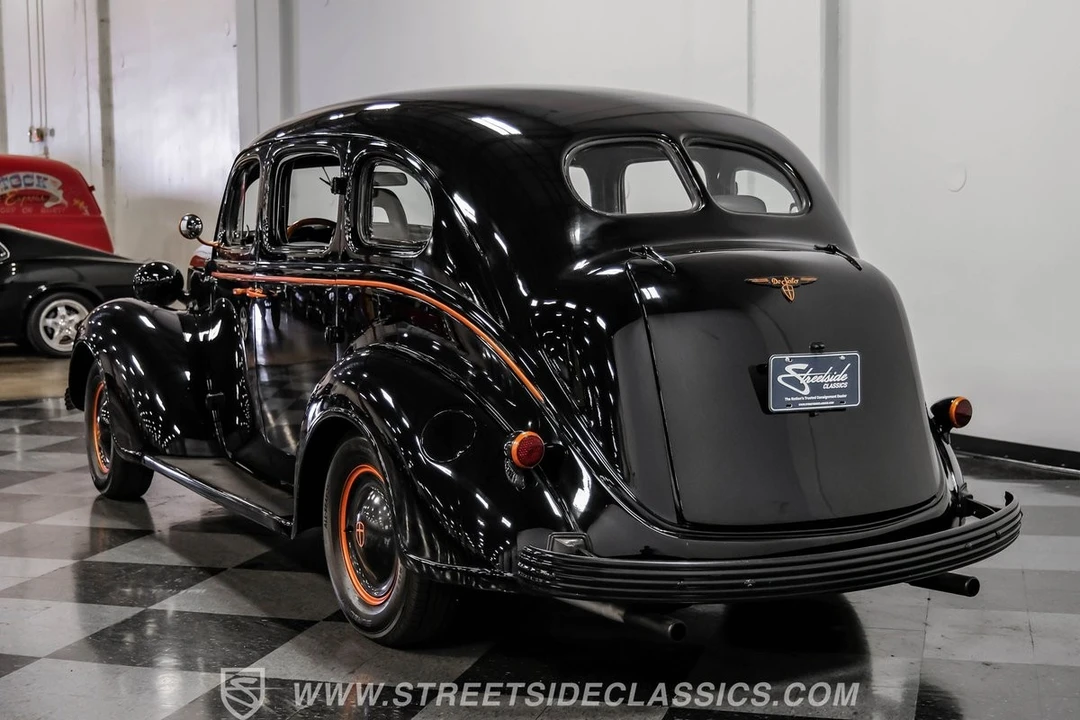 1937 Chrysler - Image 10 of 12