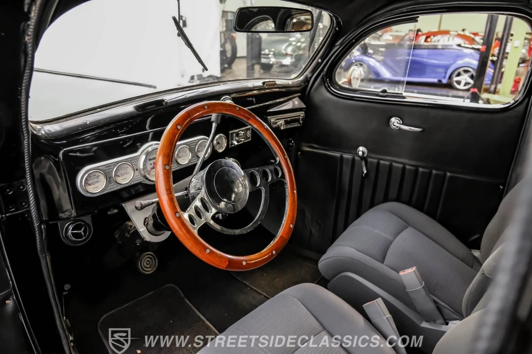 1937 Chrysler - Image 4 of 12
