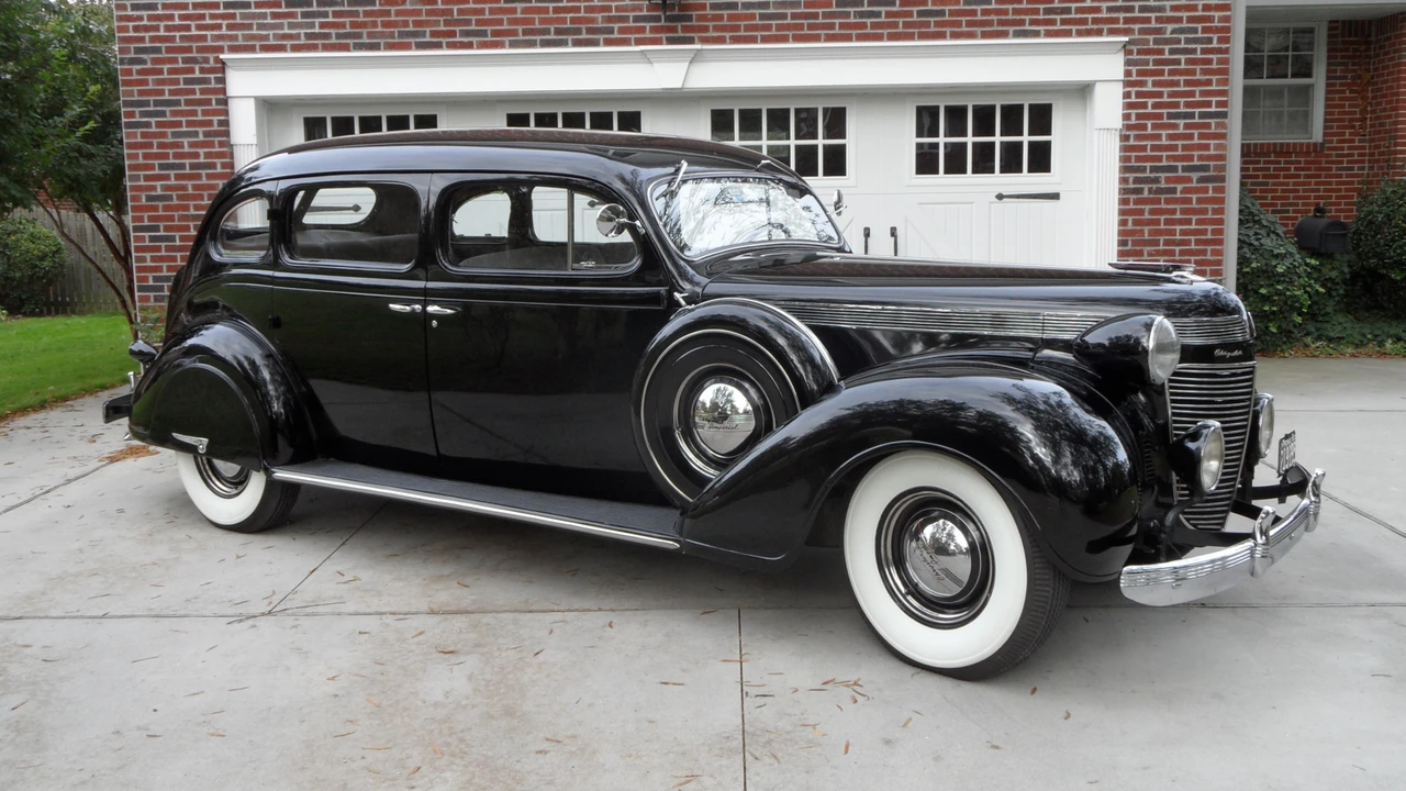 1937 Chrysler Imperial Pre-War - Image 4 of 31