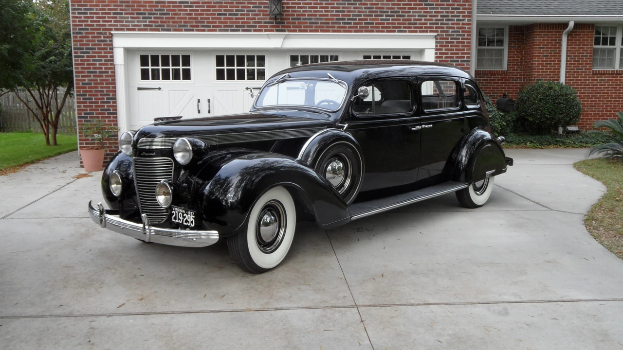 1937 Chrysler Imperial Pre-War - Image 8 of 31