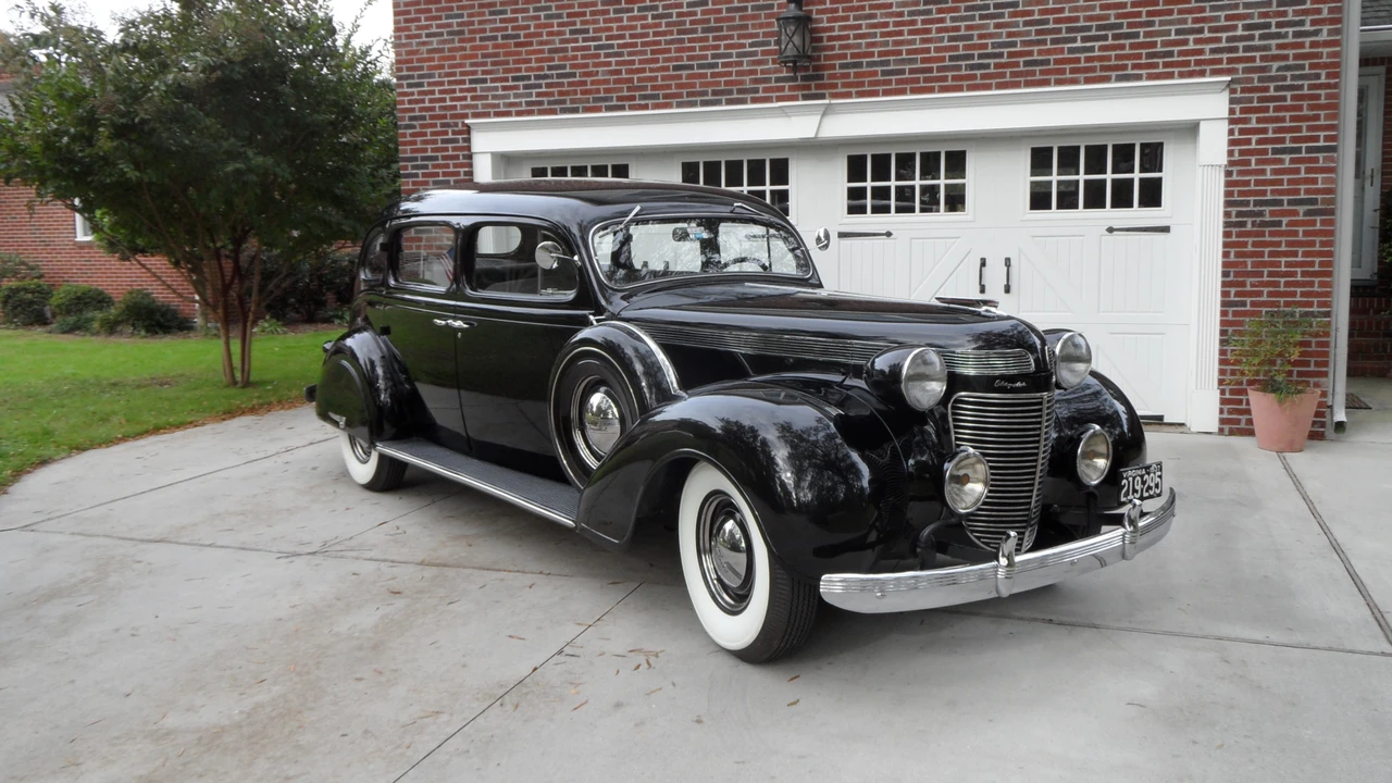 1937 Chrysler Imperial Pre-War - Image 2 of 31