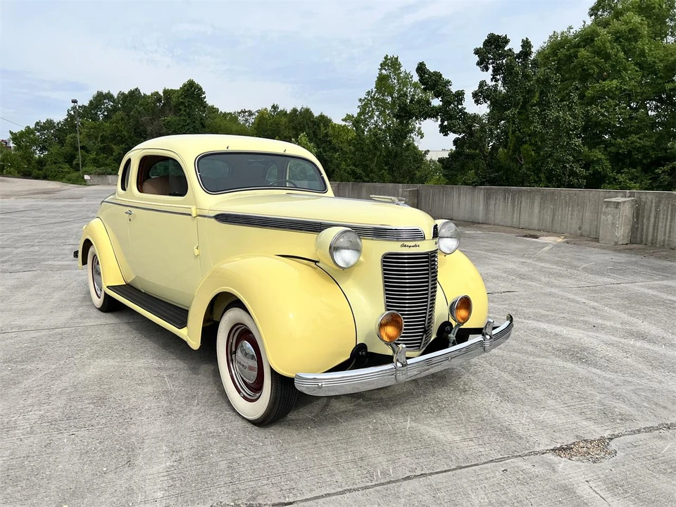 1937 Chrysler - Image 4 of 31