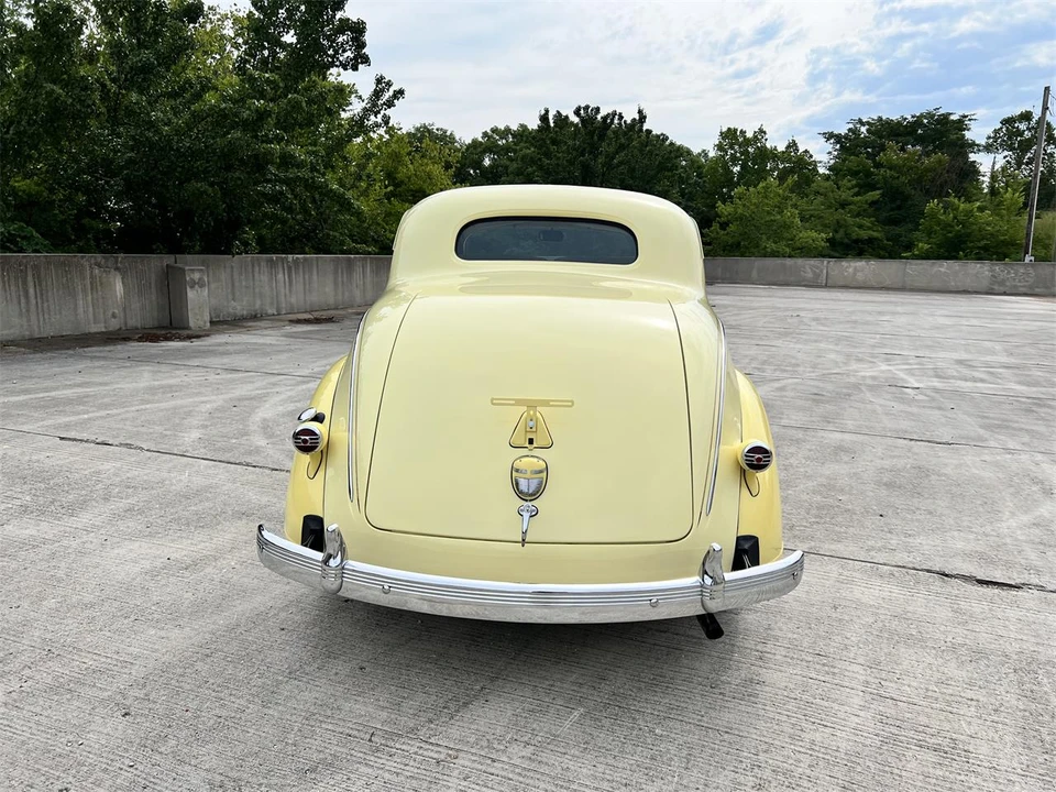 1937 Chrysler - Image 6 of 31