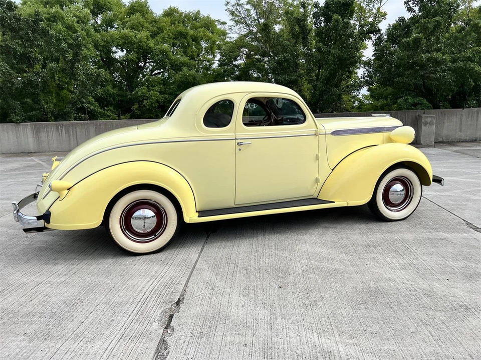1937 Chrysler - Image 9 of 31