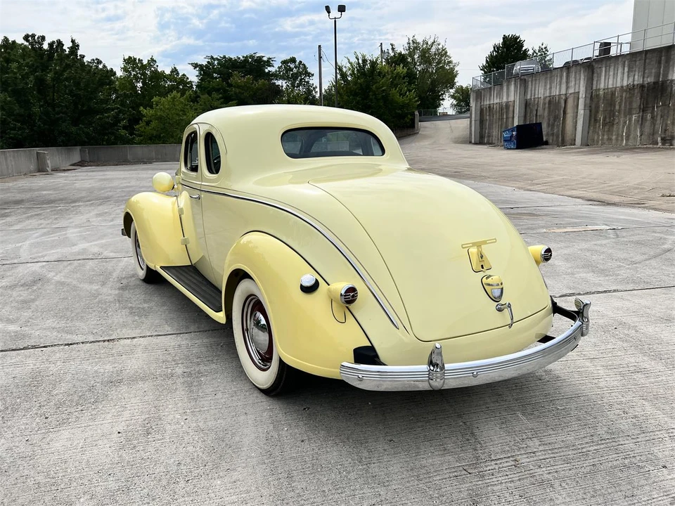 1937 Chrysler - Image 8 of 31