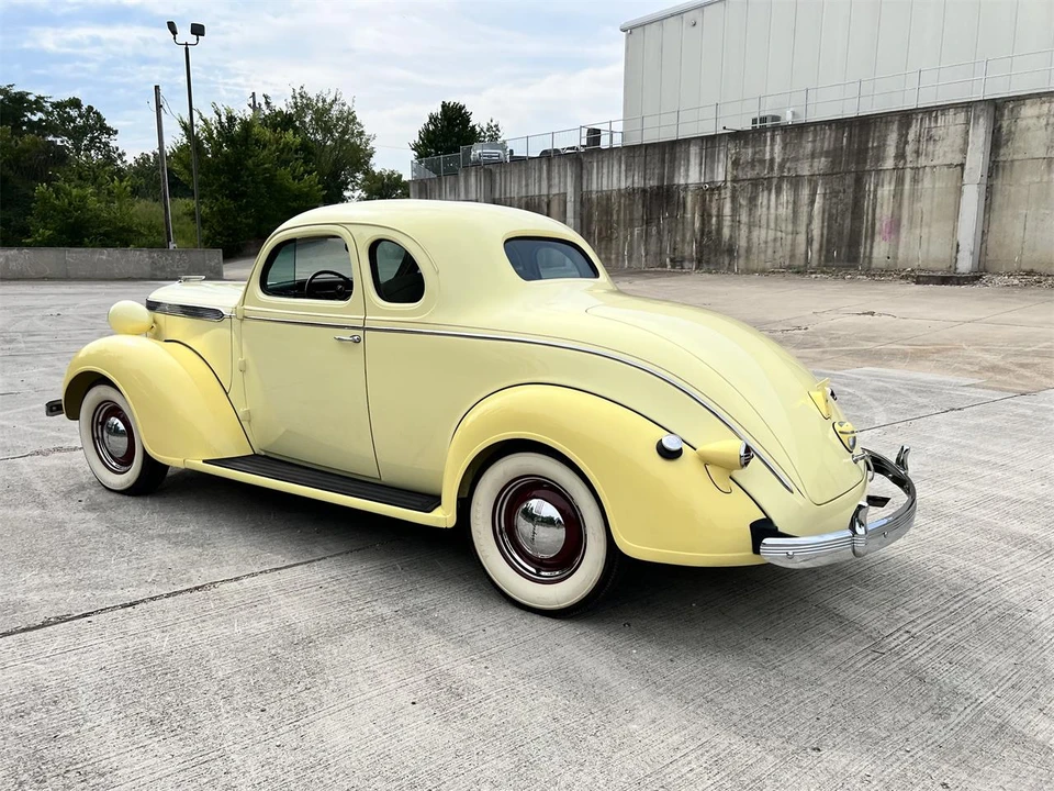 1937 Chrysler - Image 10 of 31