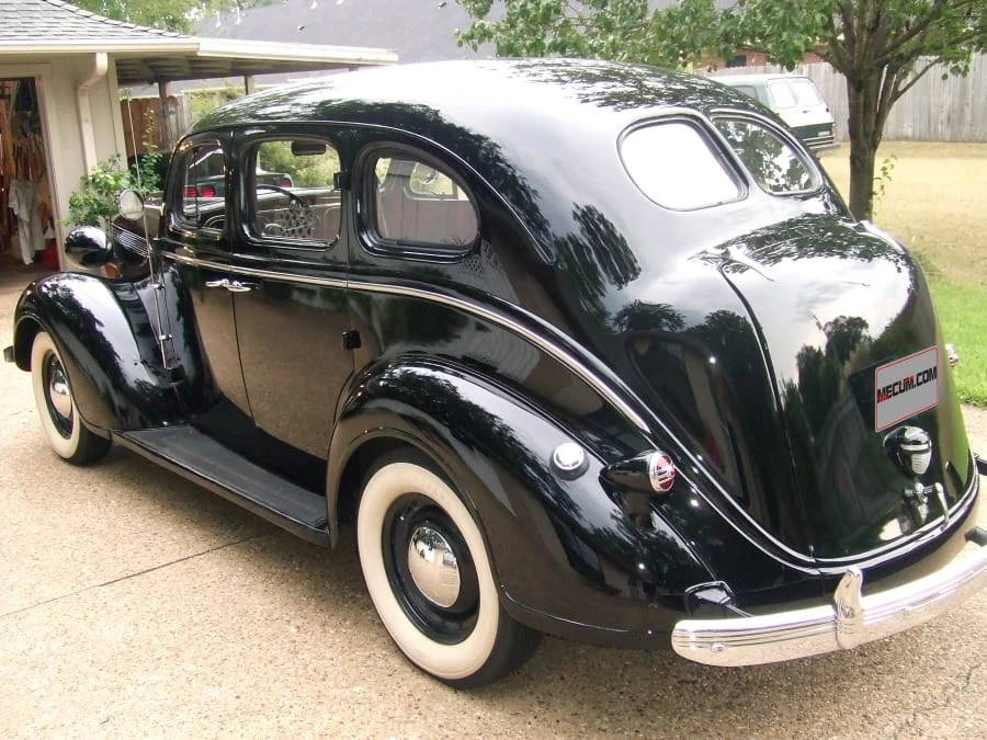 1937 Chrysler Airflow - Image 2 of 6