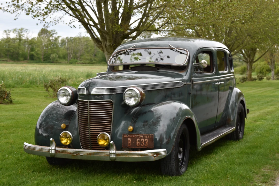1937 Chrysler - Image 2 of 31
