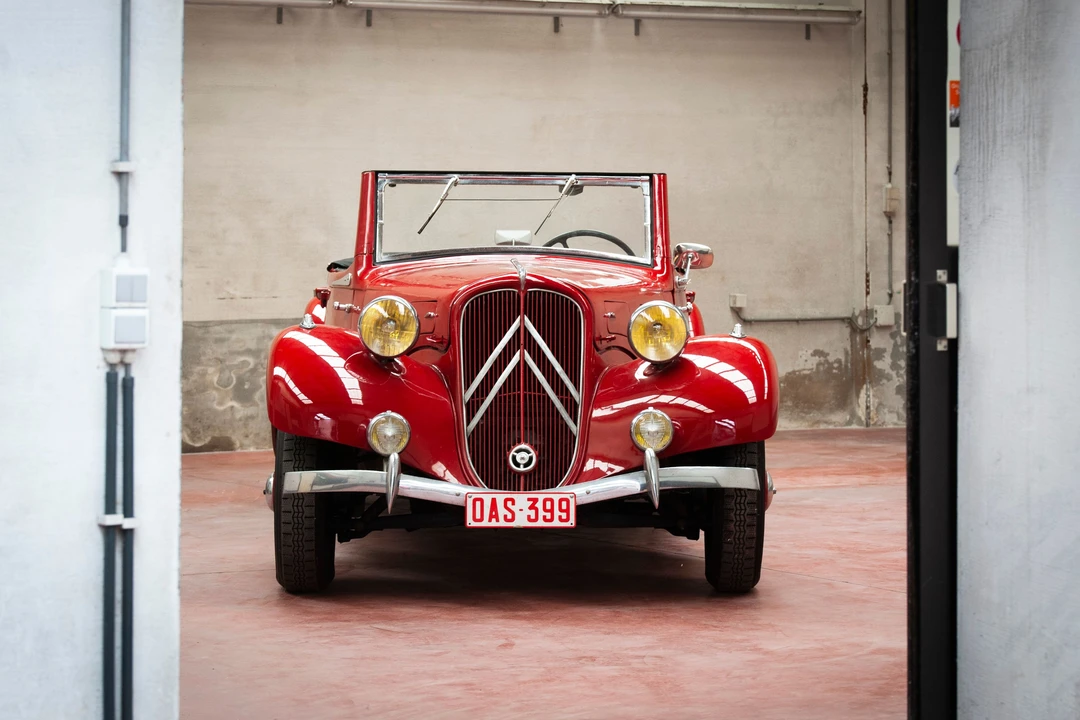 1937 Citroen Traction Avant - Image 2 of 31