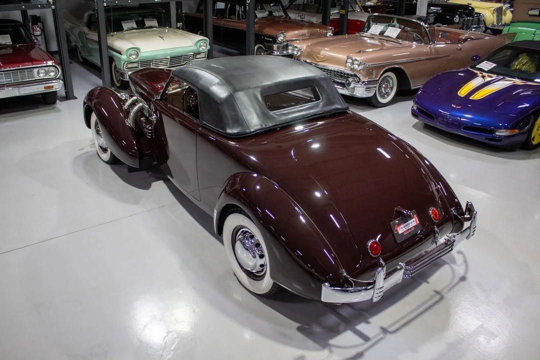 1937 Cord 810 & 812 - Image 27 of 31