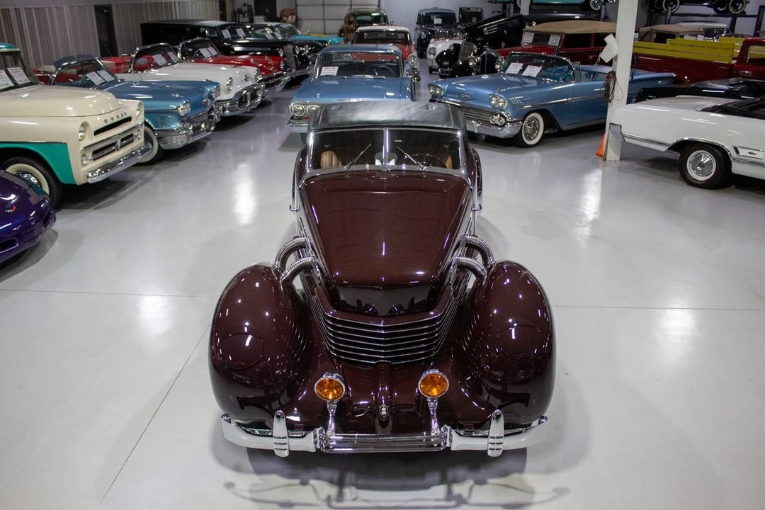 1937 Cord 810 & 812 - Image 22 of 31
