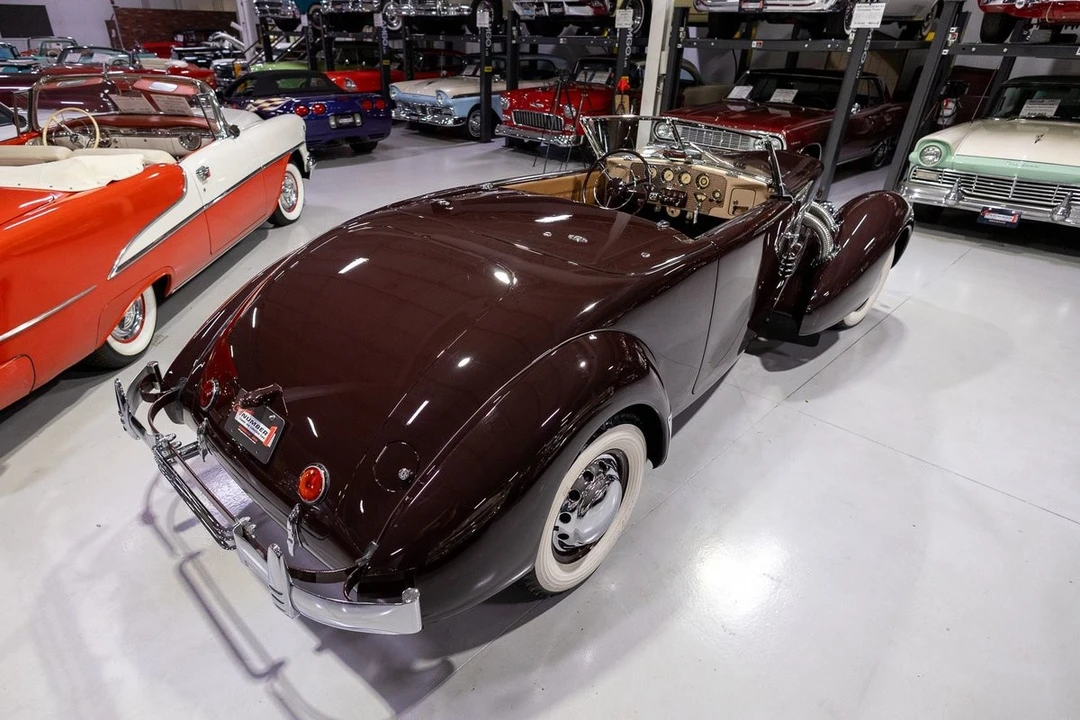 1937 Cord 810 & 812 - Image 9 of 31