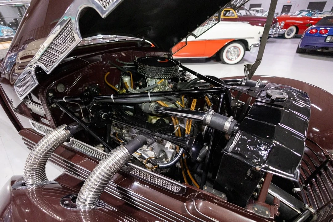 1937 Cord 810 & 812 - Image 3 of 31