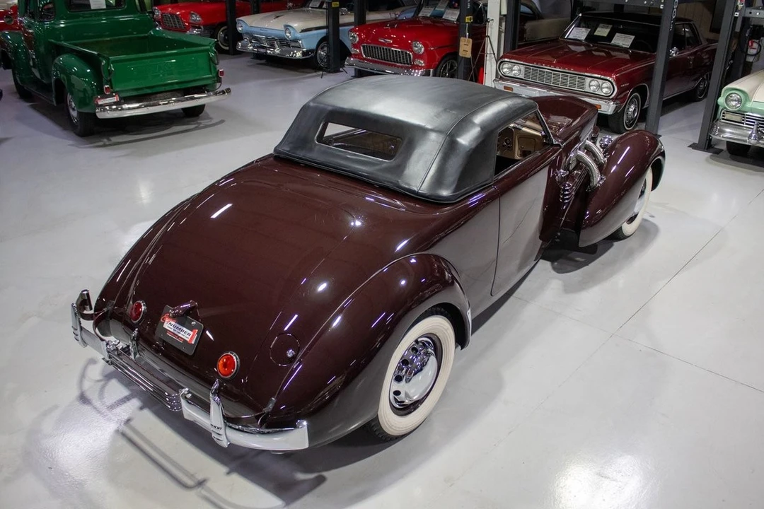 1937 Cord 810 & 812 - Image 25 of 31