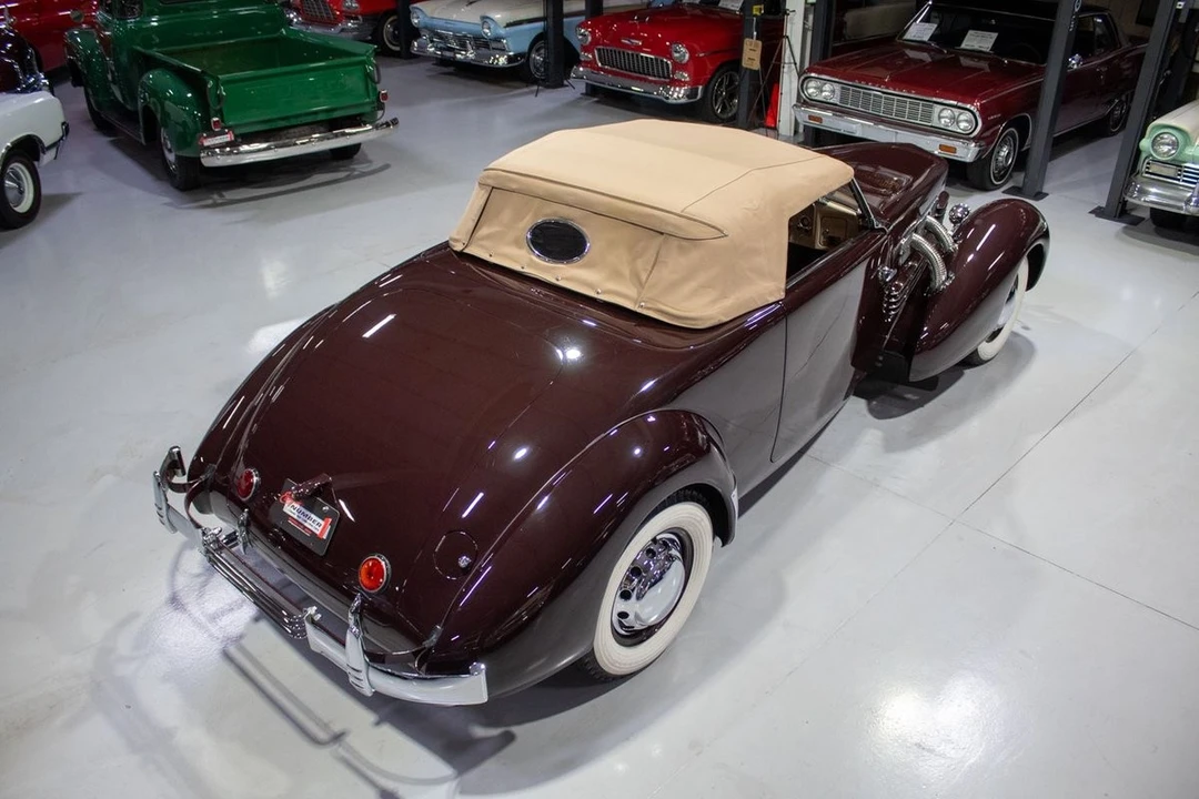 1937 Cord 810 & 812 - Image 17 of 21