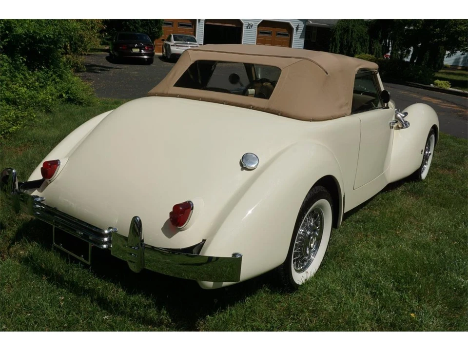 1937 Cord 810 & 812 - Image 9 of 31