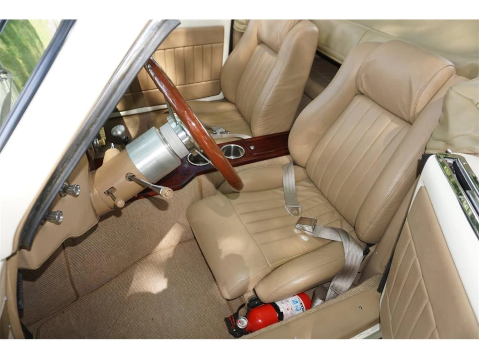 1937 Cord 810 & 812 - Image 23 of 31