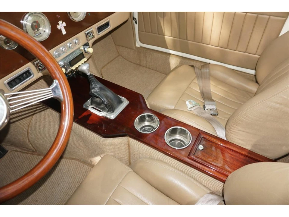 1937 Cord 810 & 812 - Image 27 of 31