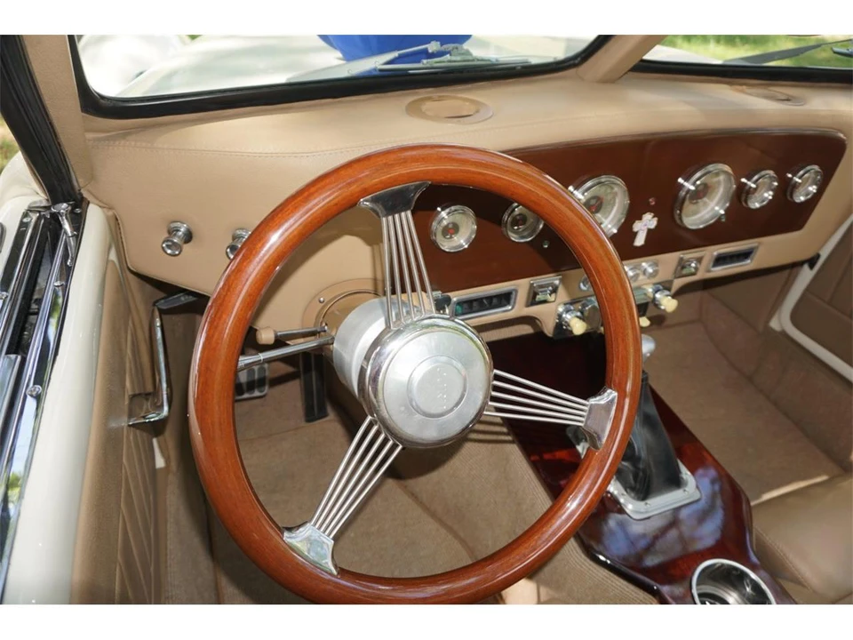 1937 Cord 810 & 812 - Image 26 of 31